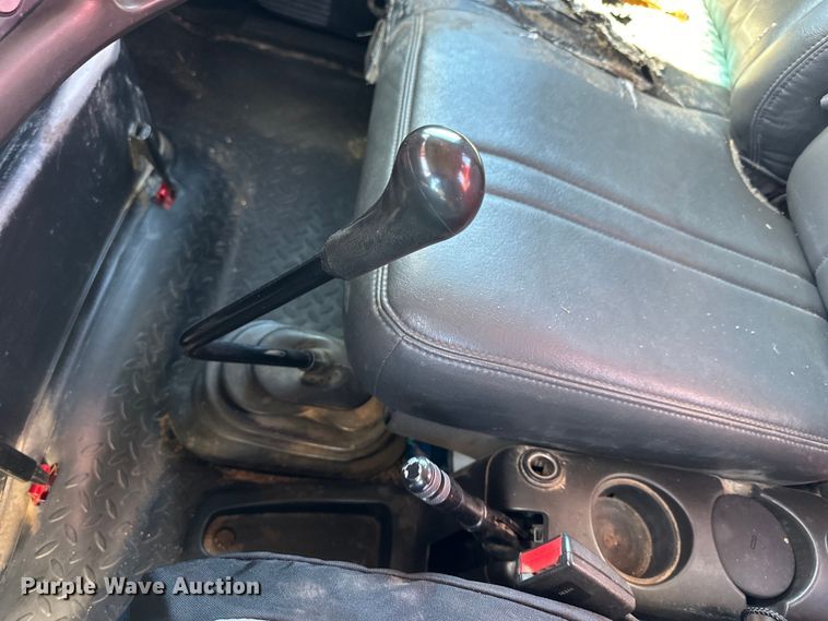 image for item NJ9413 2003 Chevrolet C7500 forestry bucket truck