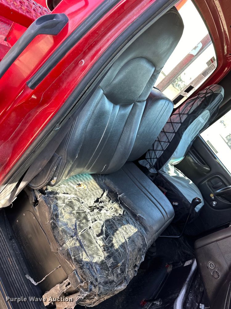 image for item NJ9413 2003 Chevrolet C7500 forestry bucket truck