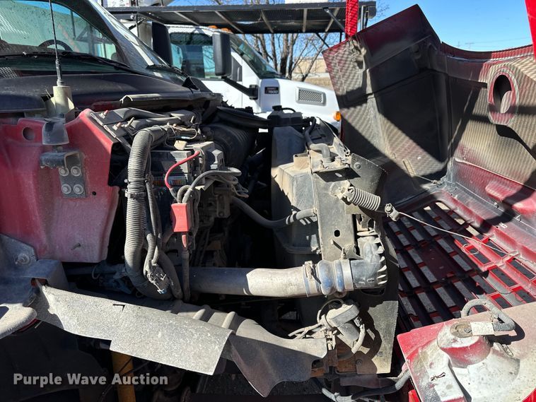 image for item NJ9413 2003 Chevrolet C7500 forestry bucket truck