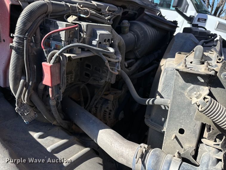 image for item NJ9413 2003 Chevrolet C7500 forestry bucket truck