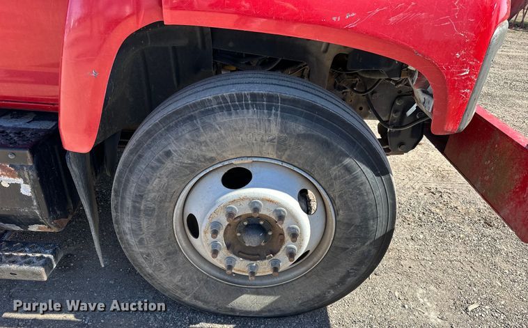 image for item NJ9413 2003 Chevrolet C7500 forestry bucket truck