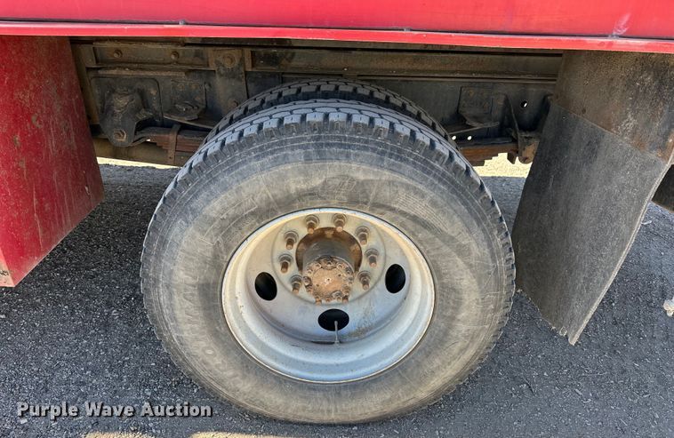 image for item NJ9413 2003 Chevrolet C7500 forestry bucket truck