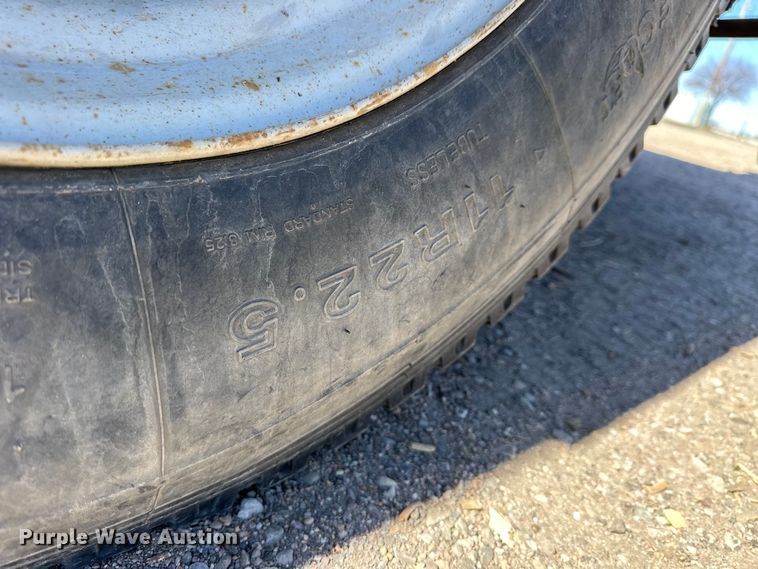 image for item NJ9413 2003 Chevrolet C7500 forestry bucket truck