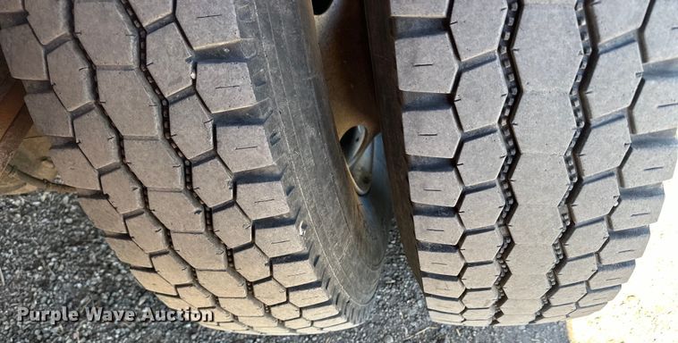 image for item NJ9413 2003 Chevrolet C7500 forestry bucket truck