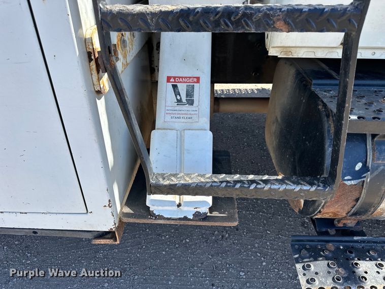 image for item NJ9414 2008 International  4300 forestry bucket truck