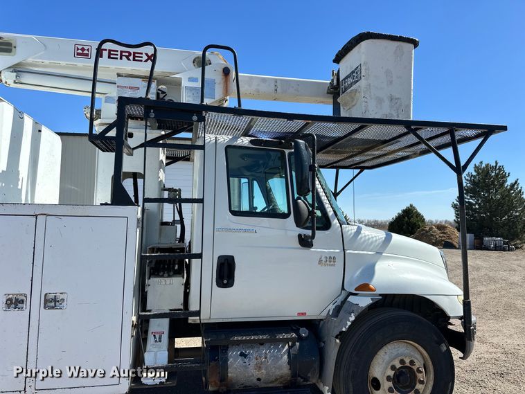 image for item NJ9414 2008 International  4300 forestry bucket truck