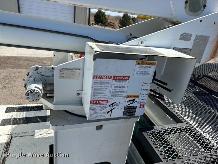 image for item NJ9414 2008 International  4300 forestry bucket truck