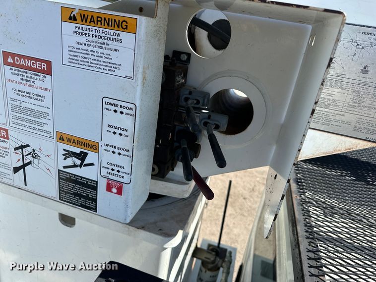 image for item NJ9414 2008 International  4300 forestry bucket truck