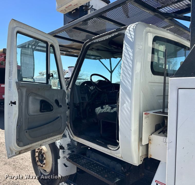 image for item NJ9414 2008 International  4300 forestry bucket truck