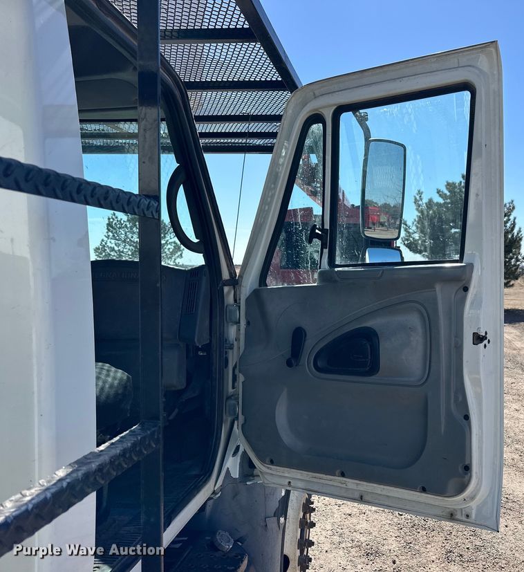 image for item NJ9414 2008 International  4300 forestry bucket truck