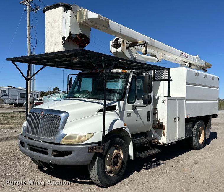image for item NJ9415 2008 International  4300 forestry bucket truck