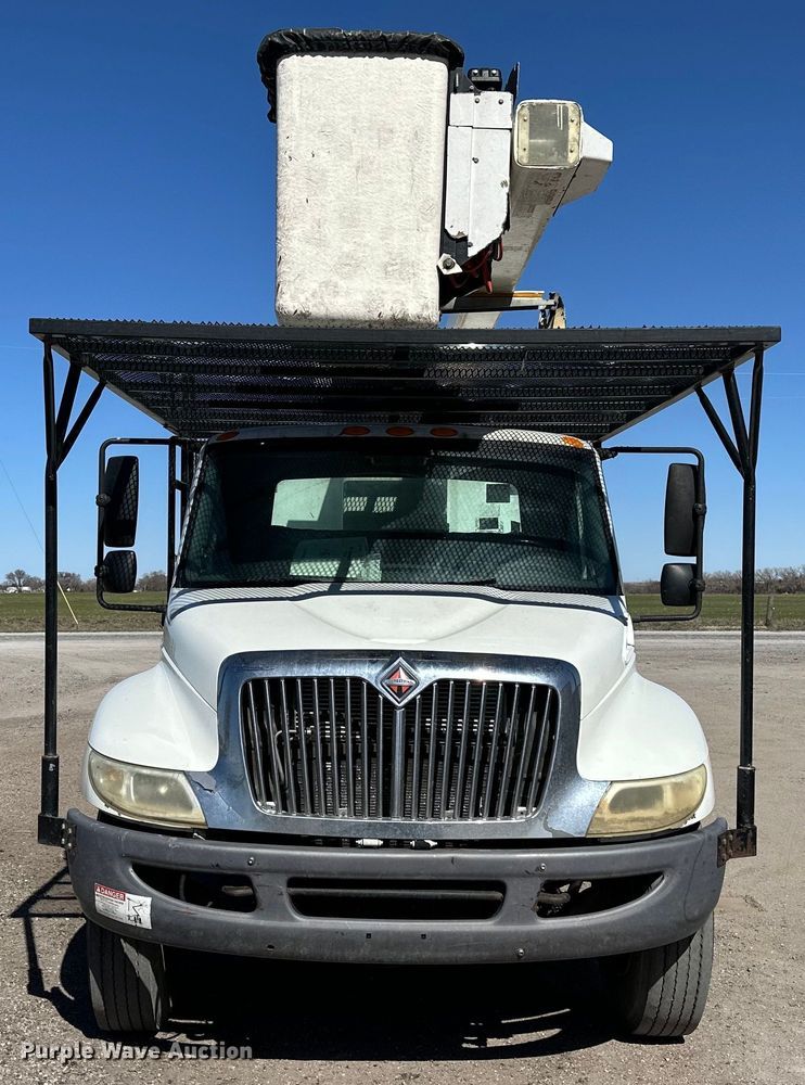image for item NJ9415 2008 International  4300 forestry bucket truck