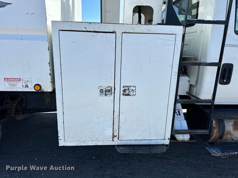 image for item NJ9415 2008 International  4300 forestry bucket truck