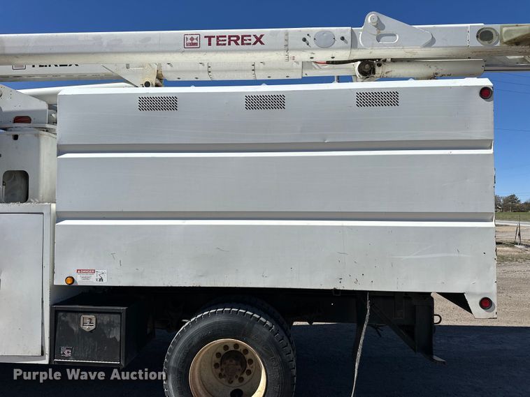 image for item NJ9415 2008 International  4300 forestry bucket truck