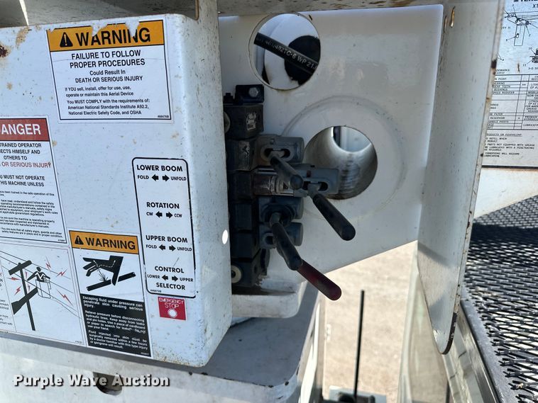 image for item NJ9415 2008 International  4300 forestry bucket truck