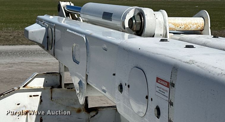 image for item NJ9415 2008 International  4300 forestry bucket truck