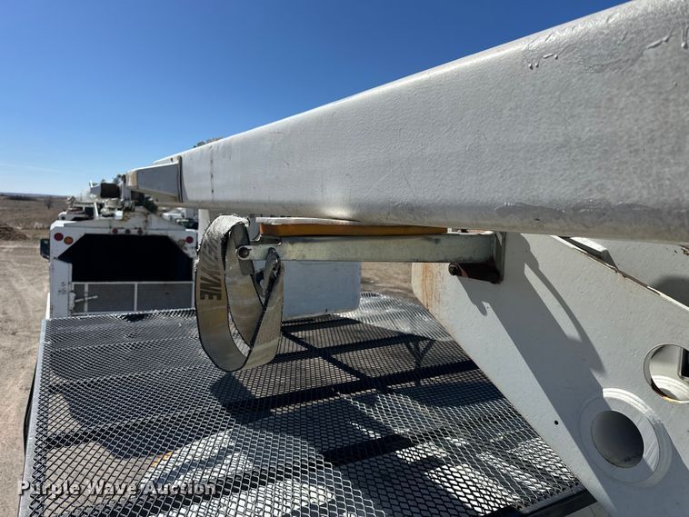 image for item NJ9415 2008 International  4300 forestry bucket truck