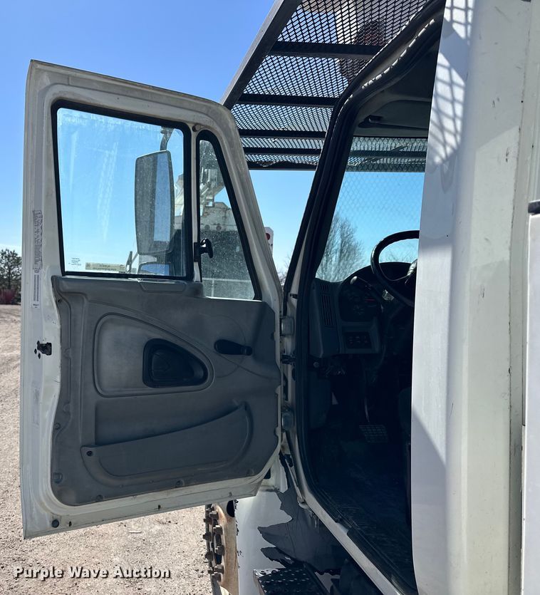 image for item NJ9415 2008 International  4300 forestry bucket truck