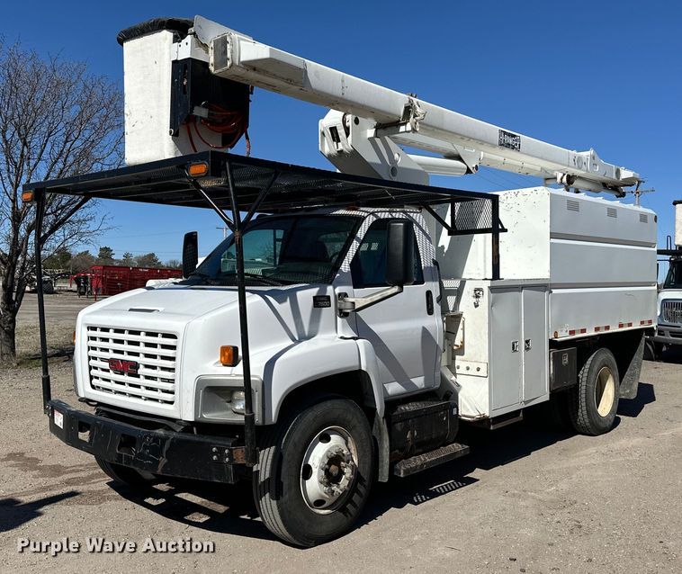 image for item NJ9416 2005 GMC C7500 forestry bucket truck