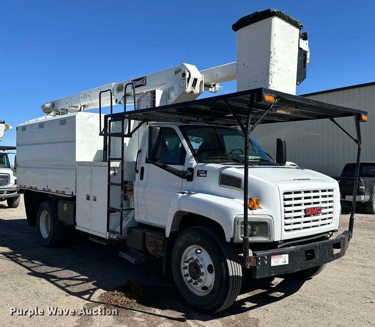image for item NJ9416 2005 GMC C7500 forestry bucket truck