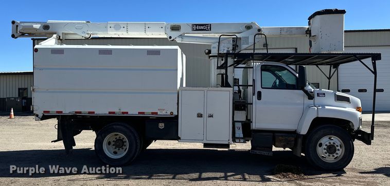 image for item NJ9416 2005 GMC C7500 forestry bucket truck