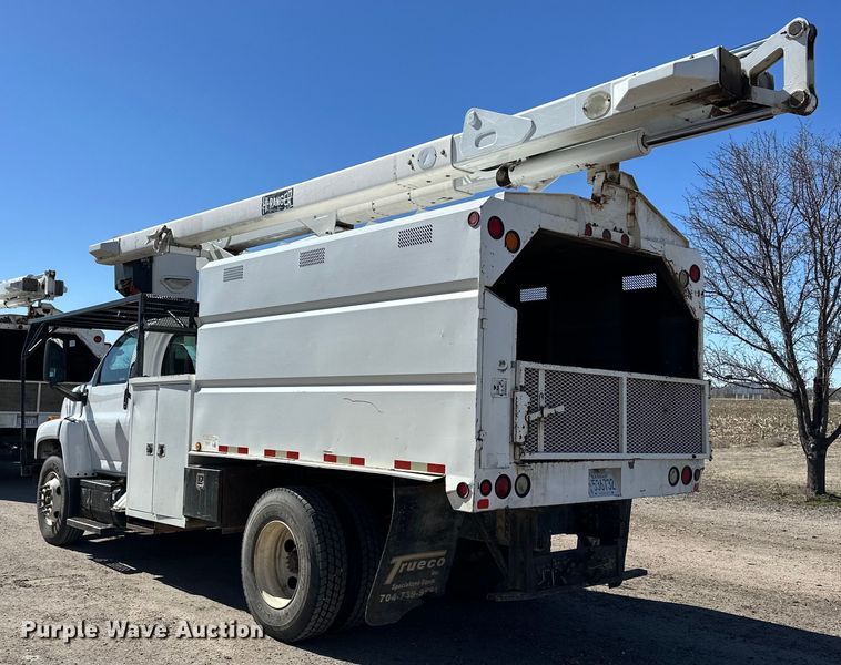 image for item NJ9416 2005 GMC C7500 forestry bucket truck