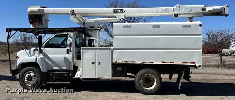 image for item NJ9416 2005 GMC C7500 forestry bucket truck