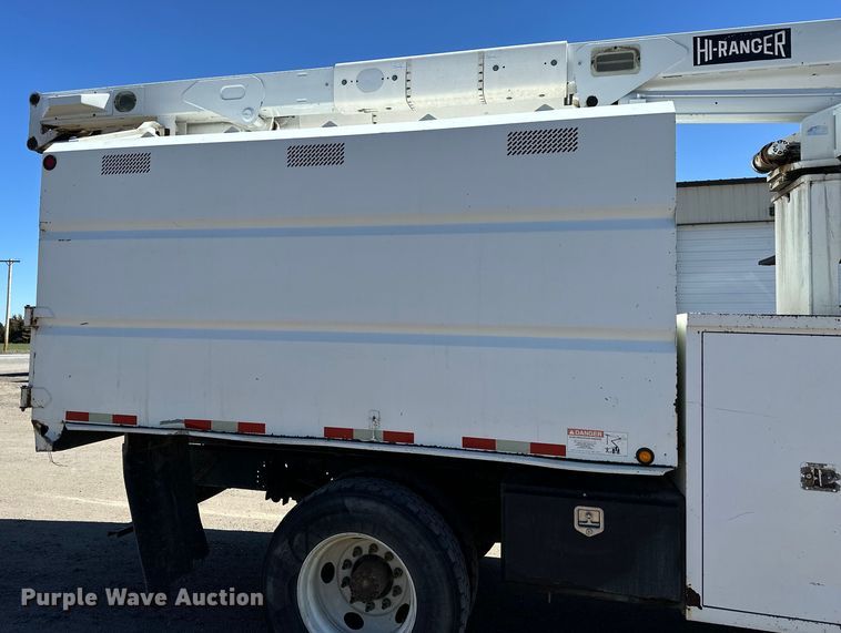 image for item NJ9416 2005 GMC C7500 forestry bucket truck