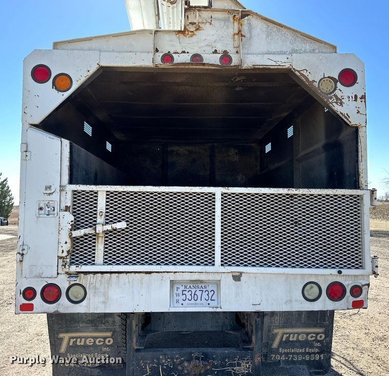 image for item NJ9416 2005 GMC C7500 forestry bucket truck