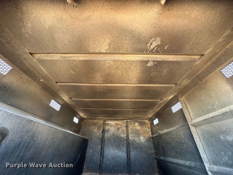 image for item NJ9416 2005 GMC C7500 forestry bucket truck