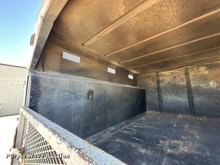 image for item NJ9416 2005 GMC C7500 forestry bucket truck