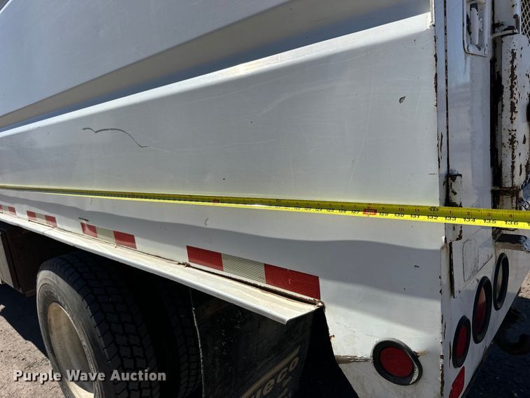 image for item NJ9416 2005 GMC C7500 forestry bucket truck