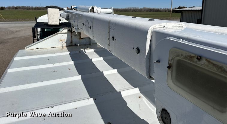 image for item NJ9416 2005 GMC C7500 forestry bucket truck