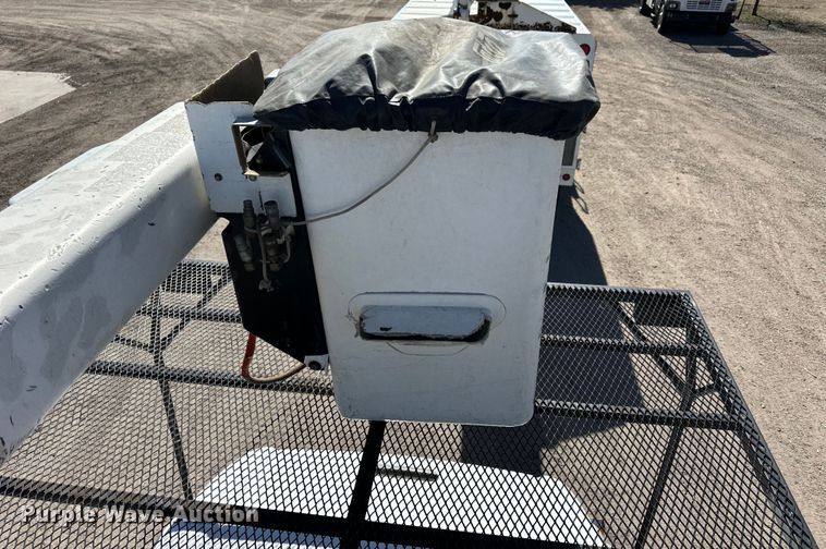 image for item NJ9416 2005 GMC C7500 forestry bucket truck