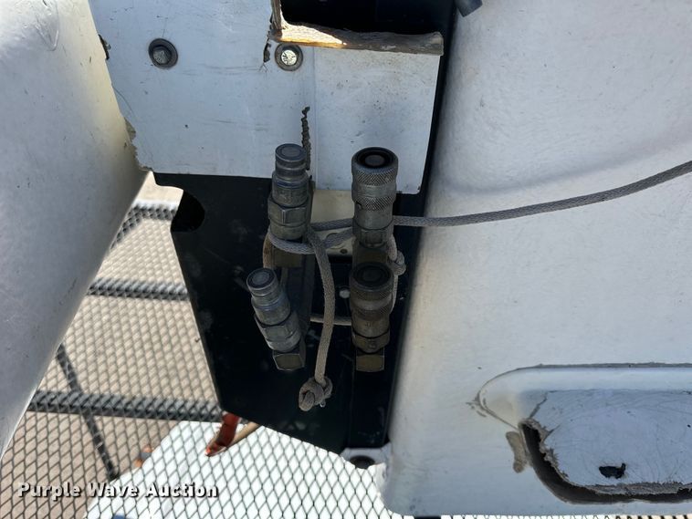 image for item NJ9416 2005 GMC C7500 forestry bucket truck