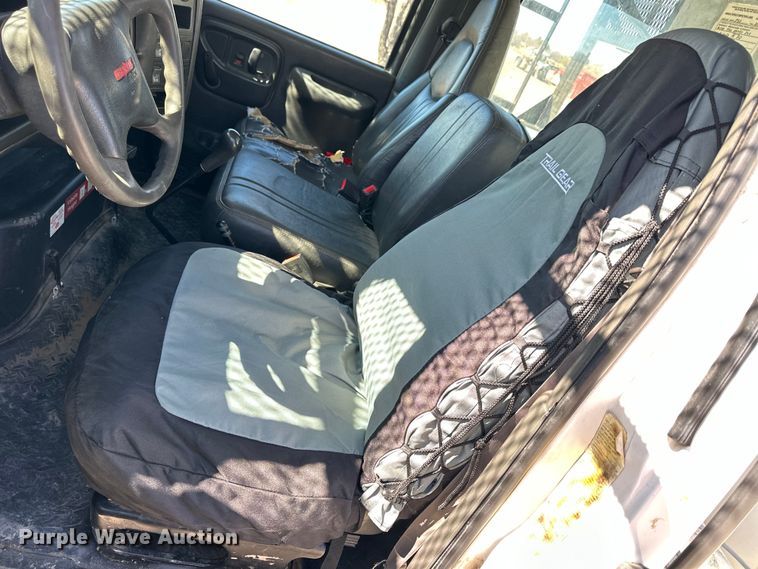 image for item NJ9416 2005 GMC C7500 forestry bucket truck