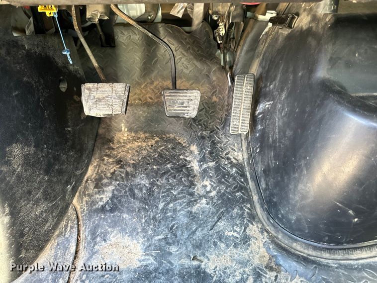 image for item NJ9416 2005 GMC C7500 forestry bucket truck