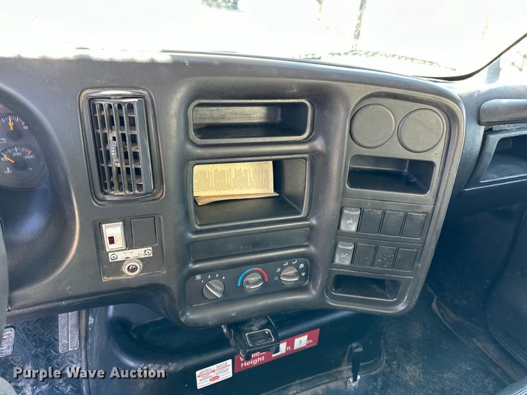 image for item NJ9416 2005 GMC C7500 forestry bucket truck