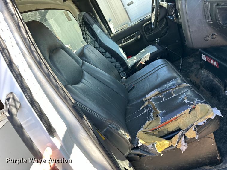 image for item NJ9416 2005 GMC C7500 forestry bucket truck