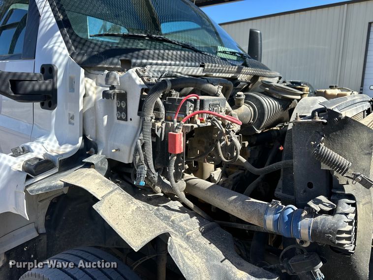 image for item NJ9416 2005 GMC C7500 forestry bucket truck