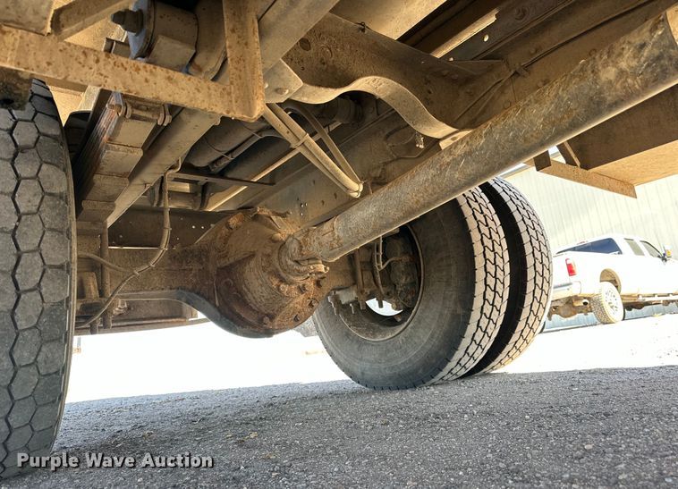 image for item NJ9416 2005 GMC C7500 forestry bucket truck