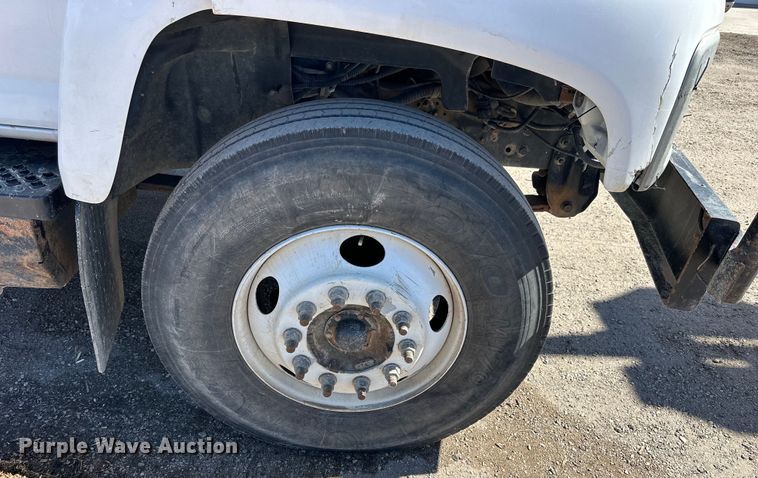 image for item NJ9416 2005 GMC C7500 forestry bucket truck