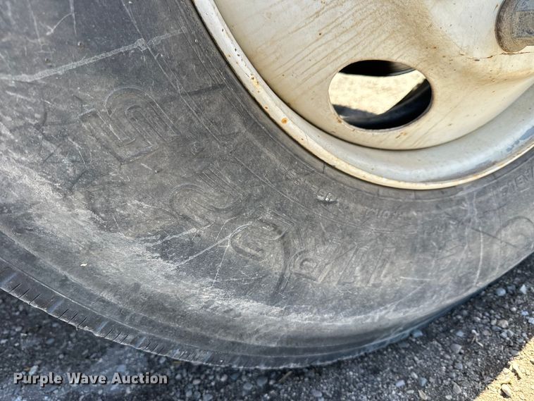 image for item NJ9416 2005 GMC C7500 forestry bucket truck