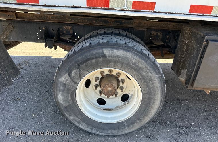 image for item NJ9416 2005 GMC C7500 forestry bucket truck