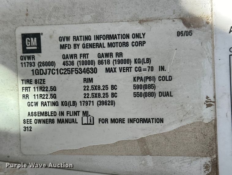 image for item NJ9416 2005 GMC C7500 forestry bucket truck