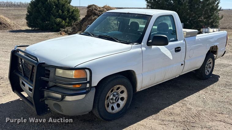 image for item NJ9417 2007 GMC Sierra 1500 pickup truck