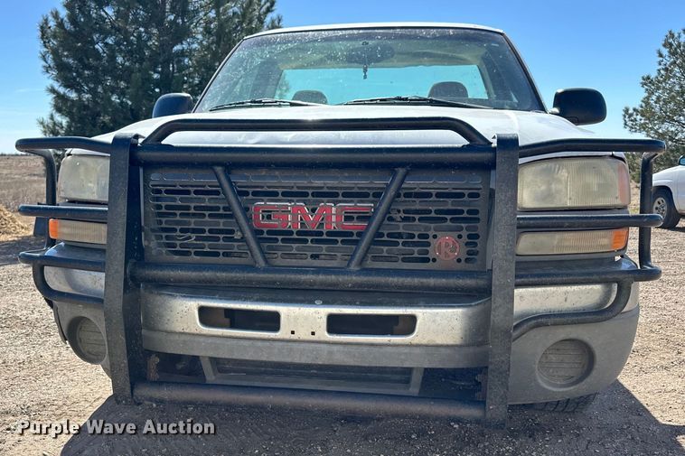 image for item NJ9417 2007 GMC Sierra 1500 pickup truck