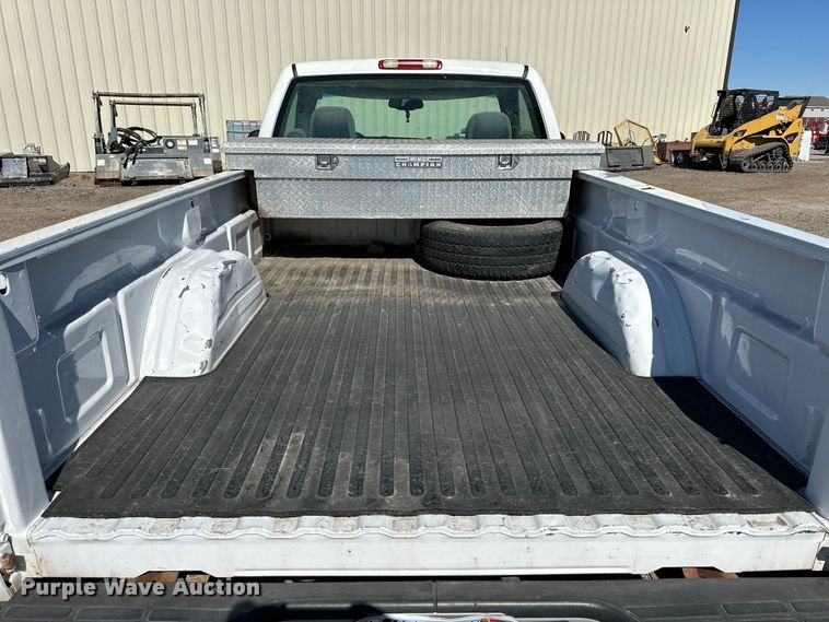 image for item NJ9417 2007 GMC Sierra 1500 pickup truck