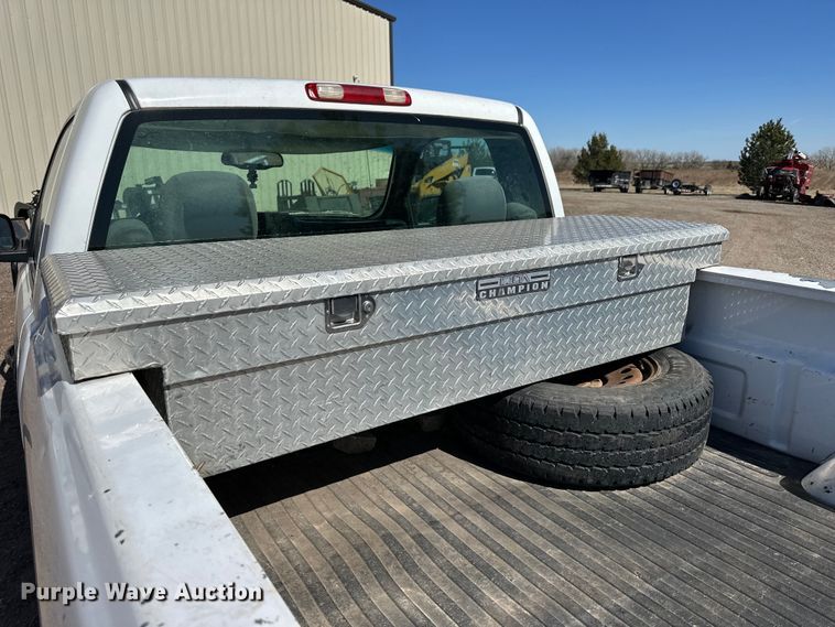 image for item NJ9417 2007 GMC Sierra 1500 pickup truck