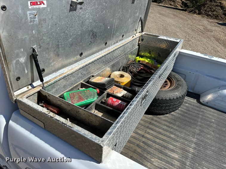 image for item NJ9417 2007 GMC Sierra 1500 pickup truck